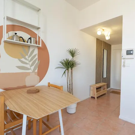 Le Petit Pasteur Yourhosthelper *