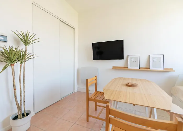 Le Petit Pasteur Yourhosthelper Lägenhet Nîmes